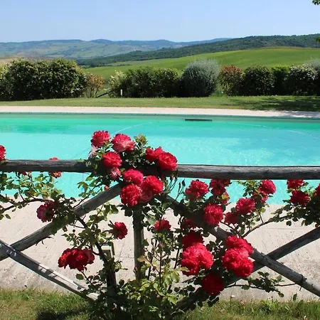 Agriturismo La Paciarella مزرعة للإقامة