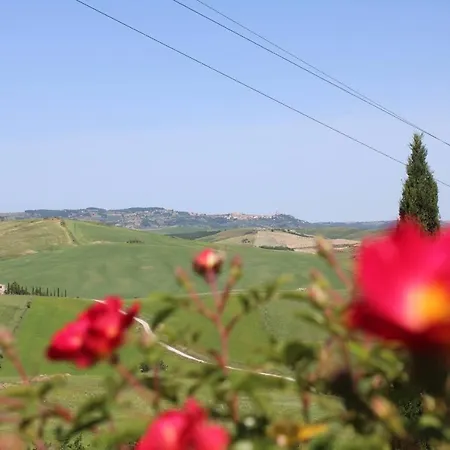 Agriturismo La Paciarella مزرعة للإقامة *